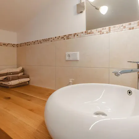 Schoppengrub By Interhome