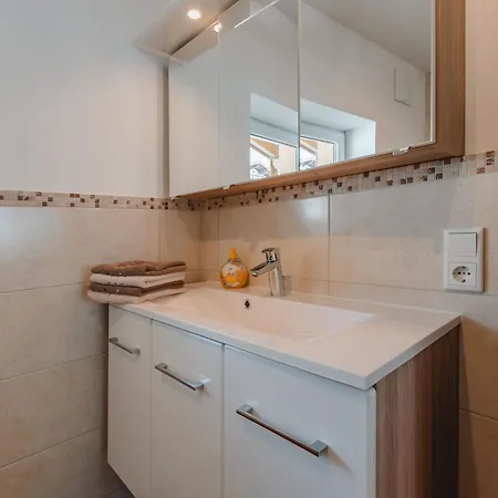 Schoppengrub By Interhome